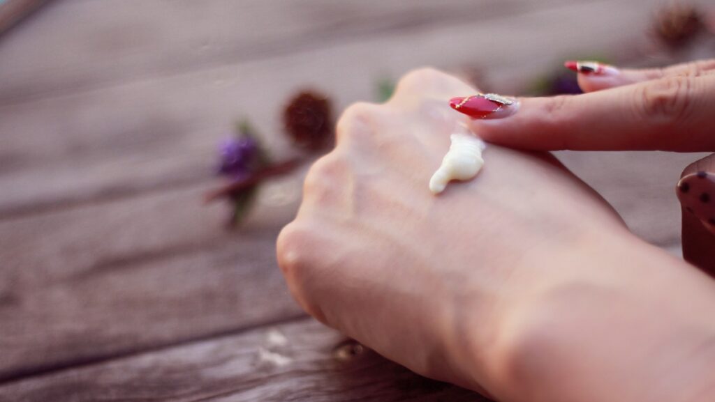 サーフィンの日焼け＆肌荒れから守るスキンケアの極意！