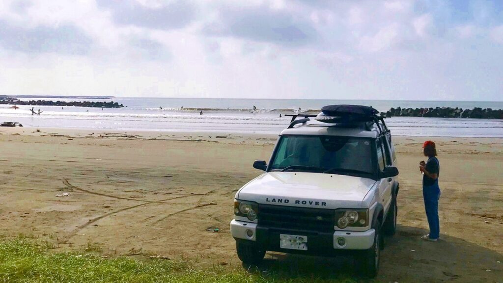 ランドローバーで今度はパワステオイル漏れ！応急処置と修理について