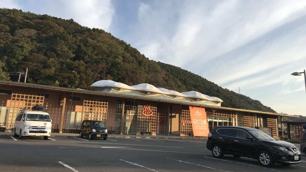 車中泊はどの場所がおすすめ？禁止？【初心者向け】